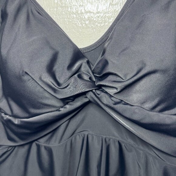 Torrid Womens Plus Sz 1 1X Black Asymmetrical One Piece Swim Dress Bathing Suit - Picture 10 of 12